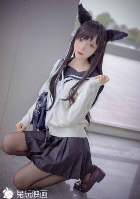 年轻的小婊2中文版_高清在线观看完整版