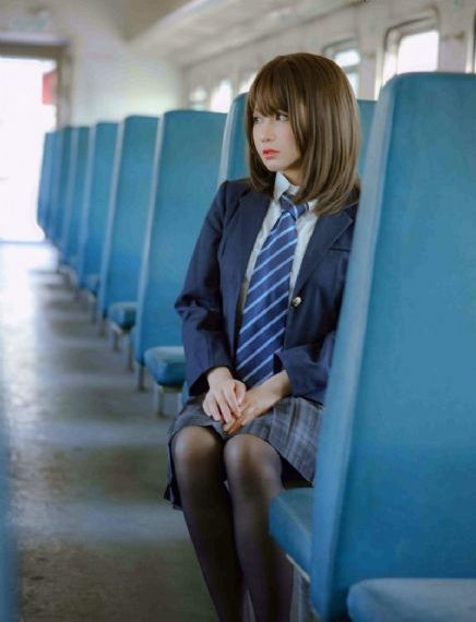 诱人的女学生3_4K电影免费在线