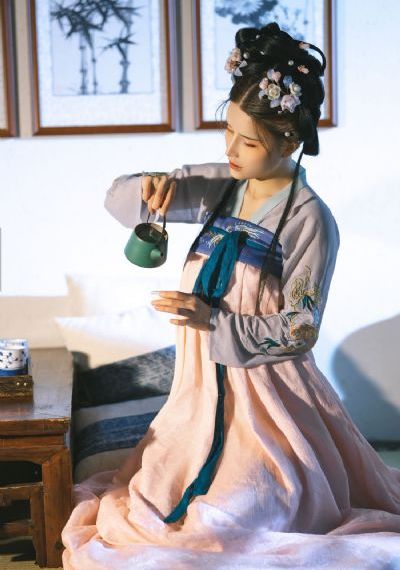 季春奶奶_高清直播在线观看